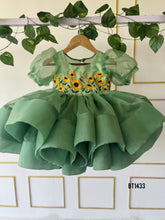 Load image into Gallery viewer, BT1433 Sunflower Sweetheart: A Sunny Ensemble for Joyful Occasions