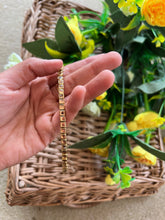 Load image into Gallery viewer, Golden Gleam - Chic Baby Hair Jewel