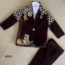 Load image into Gallery viewer, BT2278 Playful Panda Velvet Suit – A Charming Look for Your Little Star! 🌟🎉