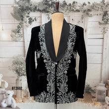 Load image into Gallery viewer, BT2602 - Men’s Royal Black Velvet Silver-Embroidered Tuxedo Blazer
