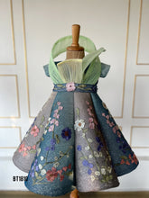 Load image into Gallery viewer, BT1810 Luxury Hand Work Flower Embroidered Party Wear