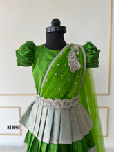 Load image into Gallery viewer, BT1690 Hand Work Dhavani For Baby Girls