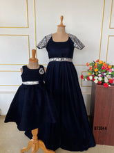 Load image into Gallery viewer, BT2044 💫 Elegant Mother-Daughter Royal Velvet Set 💫