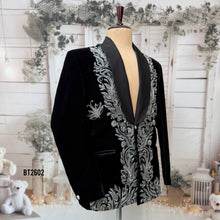 Load image into Gallery viewer, BT2602 - Men’s Royal Black Velvet Silver-Embroidered Tuxedo Blazer