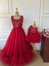 Load image into Gallery viewer, BT2070 💃 "Mommy & Me: Red Carpet Moments!" 💃