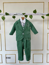 Load image into Gallery viewer, BT2062 Dapper Prince Party Wear Suit for Little Boys 🌟👶💚