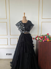 Load image into Gallery viewer, BT2035 🌸 Elegance Redefined: Timeless Black Gown for Special Celebrations 🌟