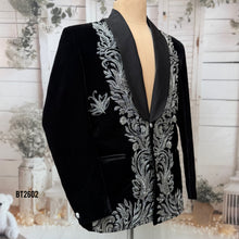 Load image into Gallery viewer, BT2602 - Men’s Royal Black Velvet Silver-Embroidered Tuxedo Blazer
