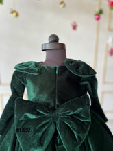 Load image into Gallery viewer, BT1692 Velvet Winter Party Wears With Pearls