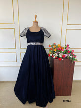 Load image into Gallery viewer, BT2044 💫 Elegant Mother-Daughter Royal Velvet Set 💫