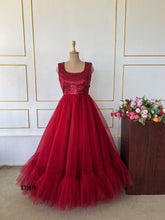 Load image into Gallery viewer, BT2070 💃 "Mommy & Me: Red Carpet Moments!" 💃