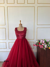 Load image into Gallery viewer, BT2070 💃 "Mommy & Me: Red Carpet Moments!" 💃