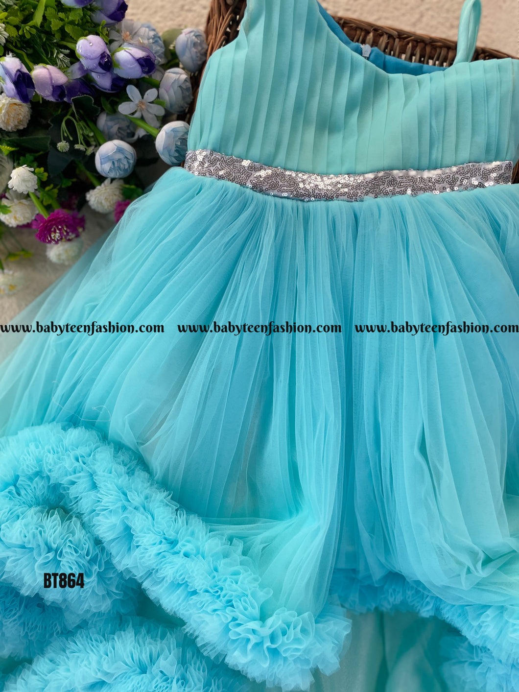 BT864 Aqua Elegance – Chic Celebration Gown 🎀