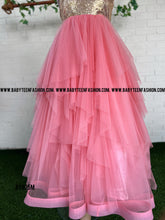 Load image into Gallery viewer, BT925M Mom Adult Gown