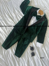 Load image into Gallery viewer, BT1379 Emerald Elegance: Boys&#39;  Velvet Suit
