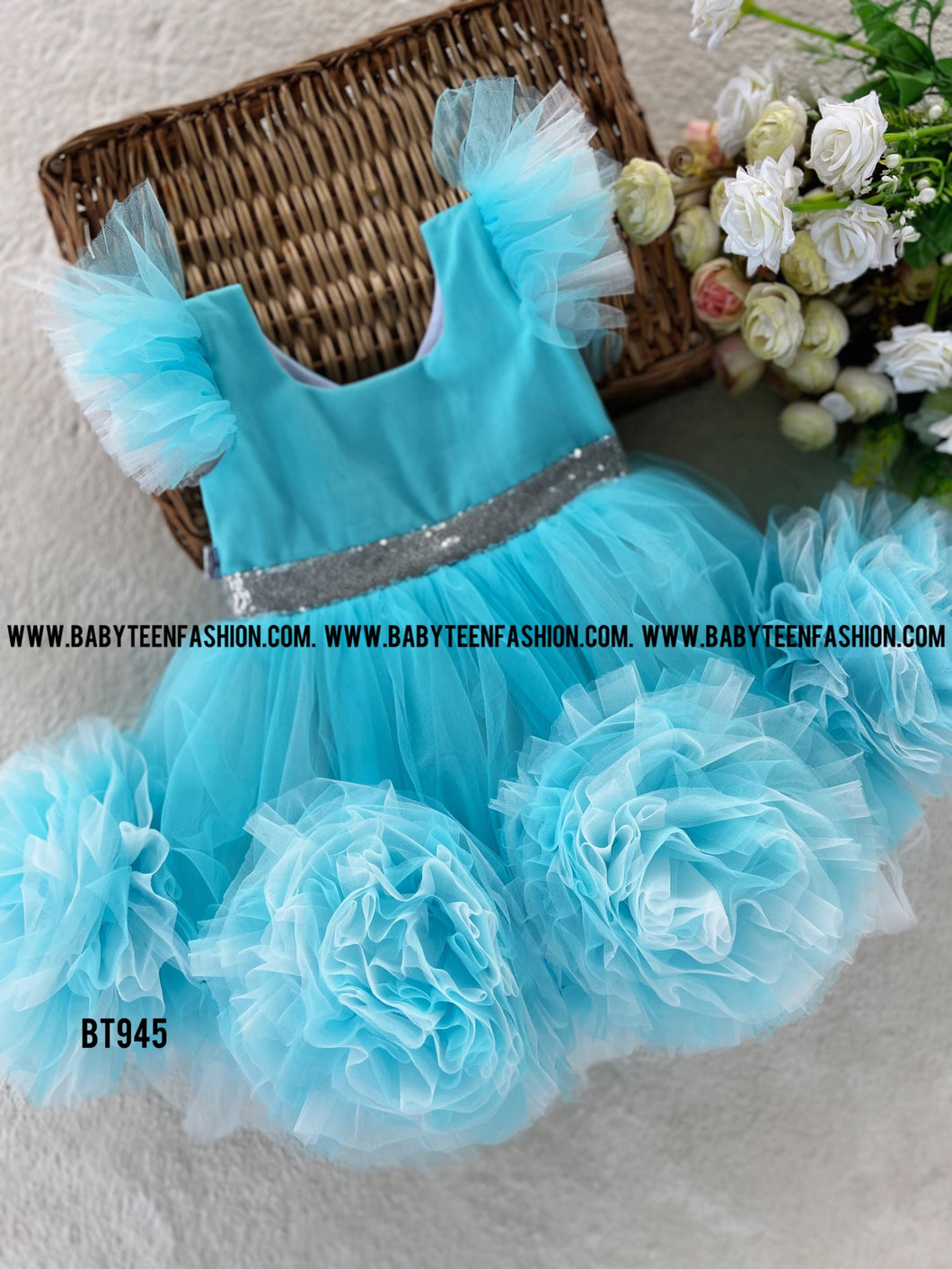 BT945 Aqua Bliss Dress – Dive into Celebration