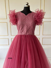 Load image into Gallery viewer, BT1419 Blush Harmony – Elegant Mother & Child Ensemble