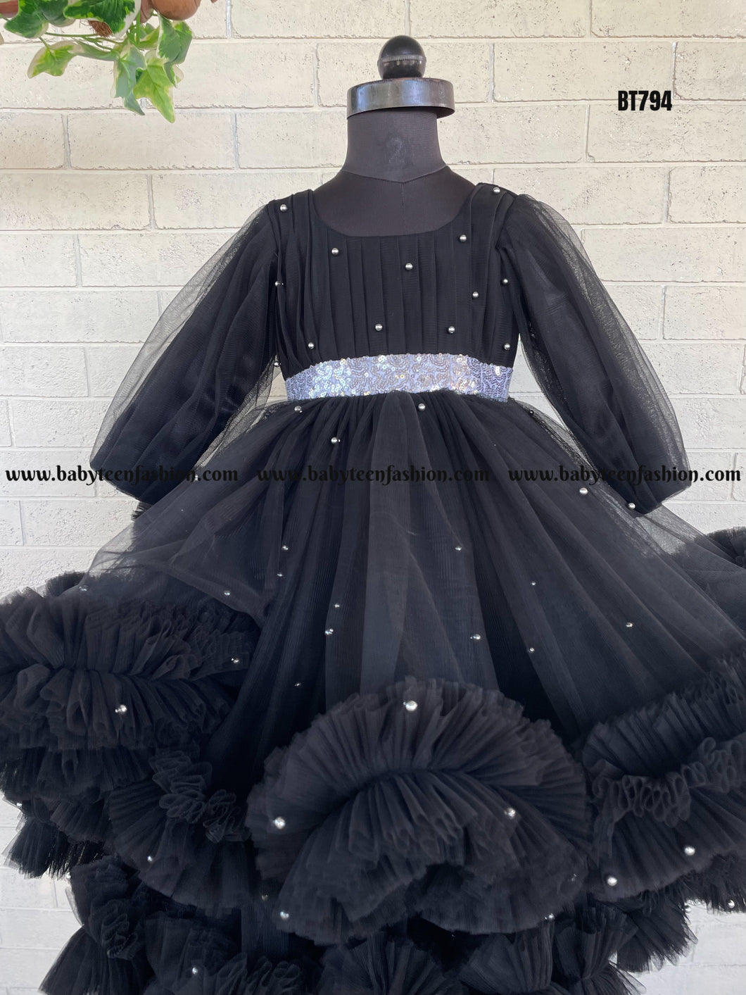 BT794 Starry Night Elegance Gown – Dazzle at Every Event