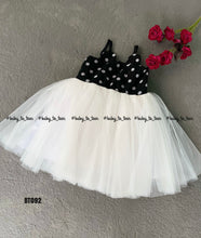 Load image into Gallery viewer, BT092MB White Georgette Saree with Black Polka Border For Moms and Polka Frock for Babies to Go Twinning