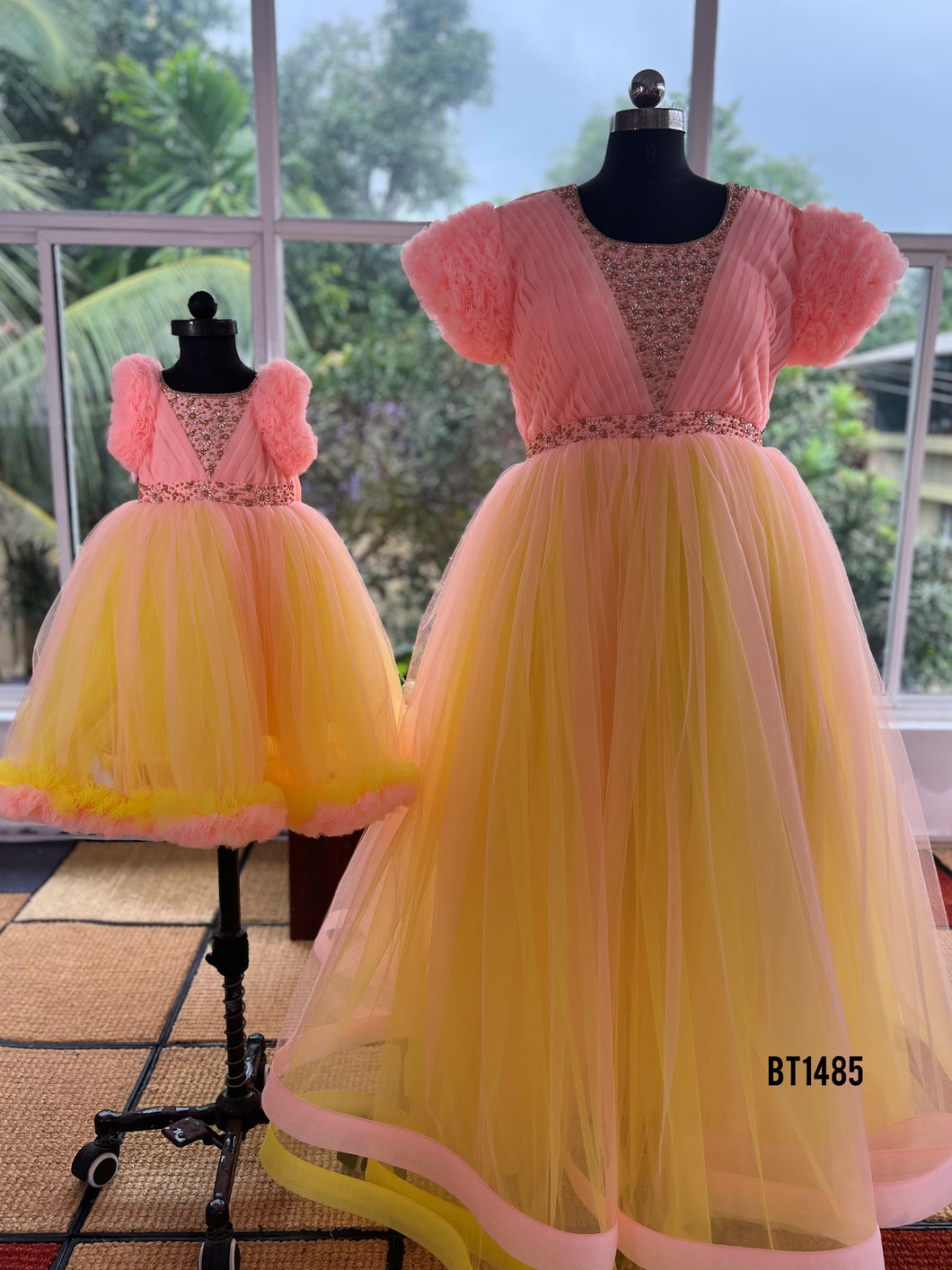 BT1485 Mom Adult Gown