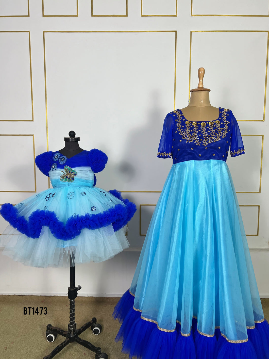 BT1473 Sapphire Serenade: Royal Blue Elegance Mommy & Me Gowns