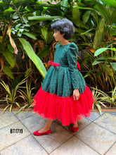 Load image into Gallery viewer, BT1719 Bling Xmas Theme Party Wear For Baby Girls
