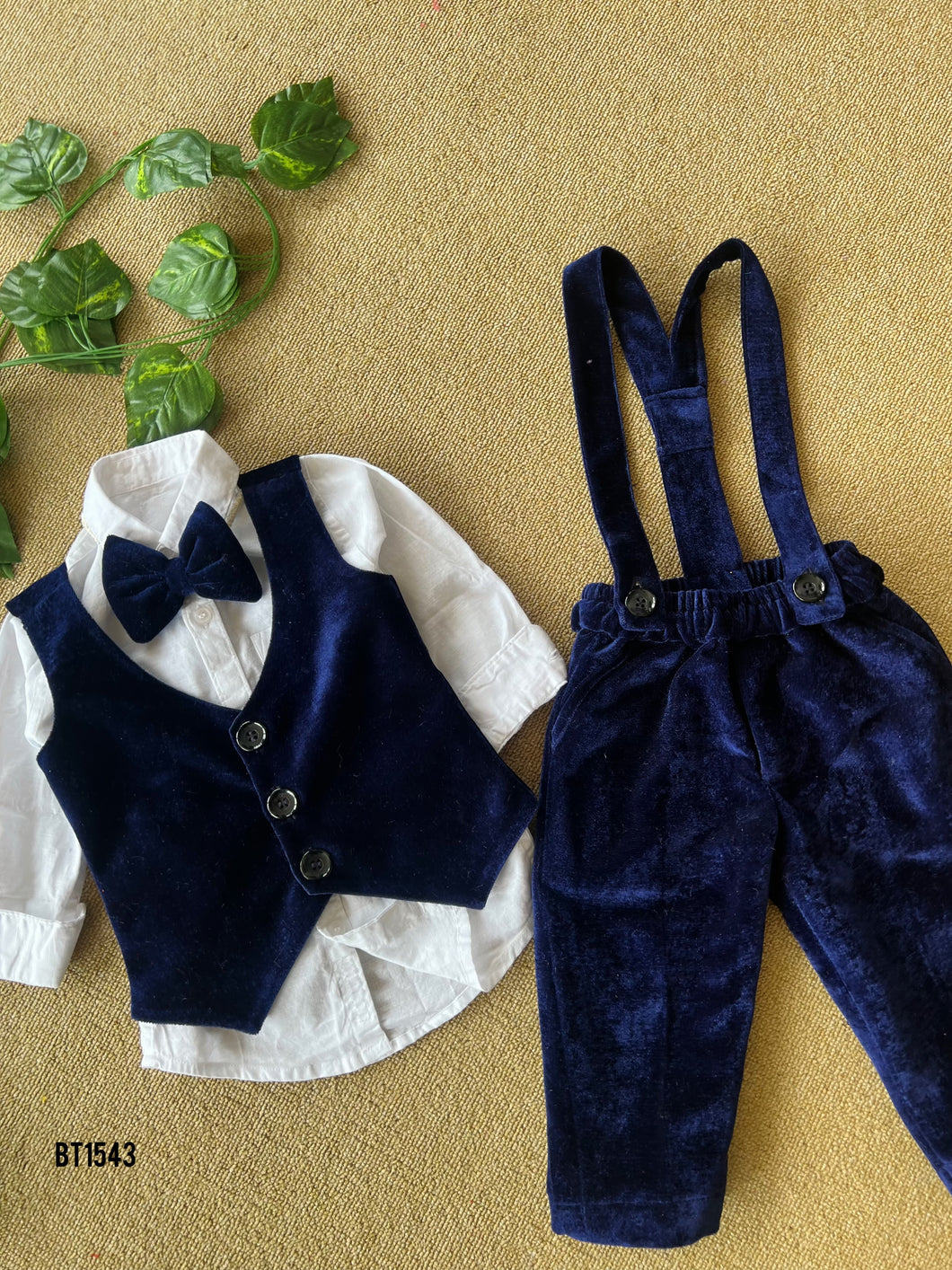 BT1543  Waist Coat Pants Set With Suspenders
