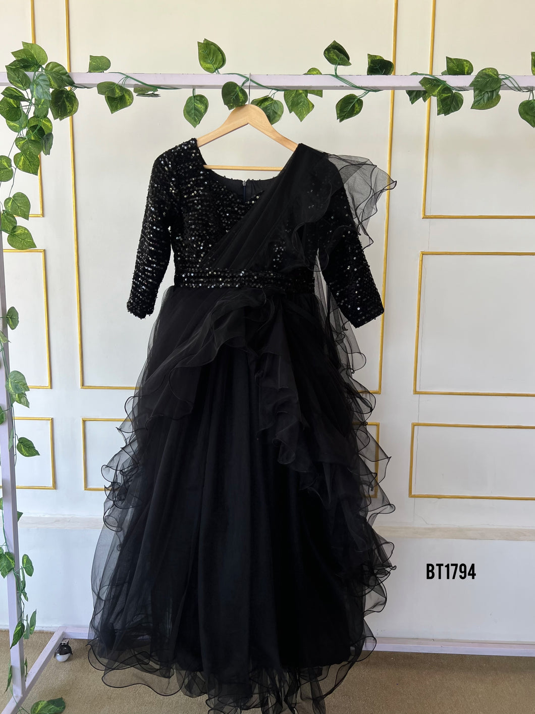 BT1794 Party Wear Gown For Mother