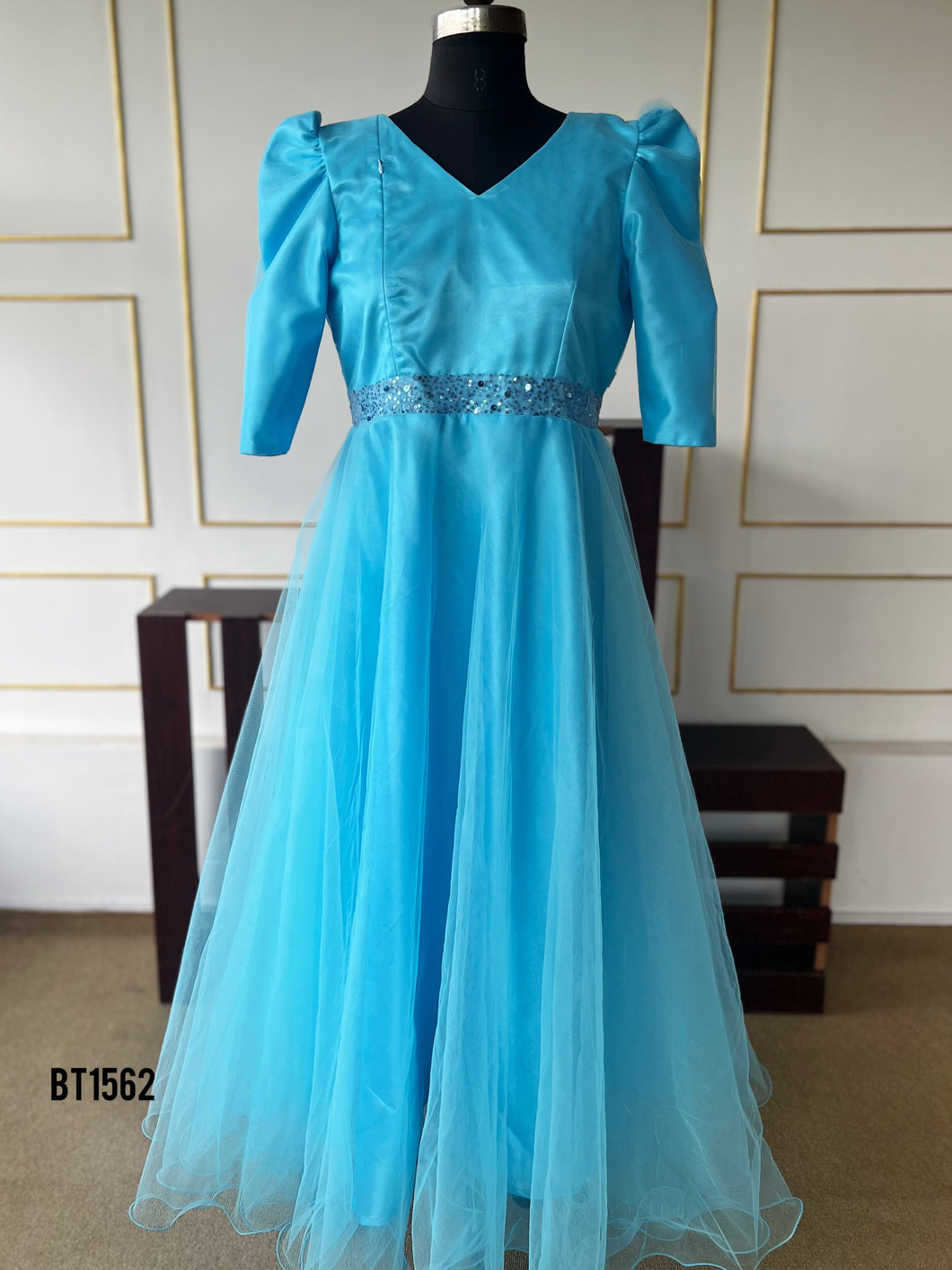 BT1562 Mom Adult Gown