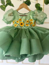 Load image into Gallery viewer, BT1433 Sunflower Sweetheart: A Sunny Ensemble for Joyful Occasions

