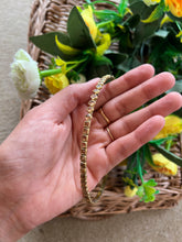 Load image into Gallery viewer, Golden Gleam - Chic Baby Hair Jewel
