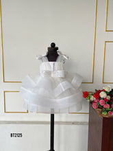 Load image into Gallery viewer, BT2121 🌼 Whimsical White Elegance: A Dreamy Dress for Little Nature Lovers 🌼
