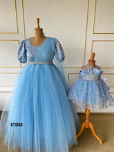 Load image into Gallery viewer, BT1948 Elegant Blue Mom and Baby Matching Dresses

