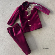 Load image into Gallery viewer, BT2249 🦁 The Royal Elephant Jacket – A Regal Look for Your Little Prince! 👑✨
