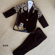 Load image into Gallery viewer, BT2278 Playful Panda Velvet Suit – A Charming Look for Your Little Star! 🌟🎉
