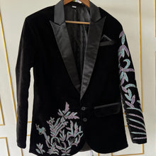 Load image into Gallery viewer, BT1938 Dazzling Black Boys Party Wear Blazer with Embroidered Details
