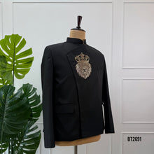Load image into Gallery viewer, BT2691 Royal Lion Crest Designer Black Blazer for Dad
