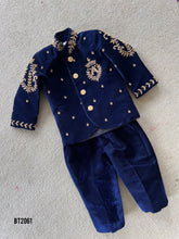 Load image into Gallery viewer, BT2061 🌟 Royal Prince-Inspired Velvet Party Wear Suit for Little Boys🌟
