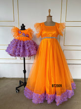 Load image into Gallery viewer, BT2009 🌼Radiant Orange &amp; Lilac Mommy-Baby Party Combo – Celebrate Brightly! 🌟👩‍👧
