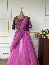 Load image into Gallery viewer, BT2037 💐 Royal Floral Dream Gown for Special Celebrations 💐
