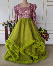 Load image into Gallery viewer, BT2244 ✨ Enchanted Garden Princess Gown For Mom – A Magical Fairytale Awaits! 🌿💖
