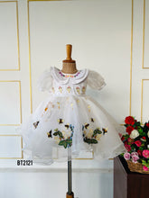 Load image into Gallery viewer, BT2121 🌼 Whimsical White Elegance: A Dreamy Dress for Little Nature Lovers 🌼
