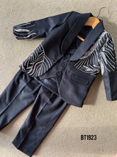 Load image into Gallery viewer, BT1923 Elegant Embroidered Party Wear Blazer Suit - Sophisticated Style for Little Boys
