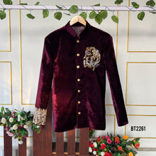 Load image into Gallery viewer, BT2261 👑🔥 Regal Majesty – Father &amp; Son Royal Velvet Jacket Set for Grand Celebrations ✨
