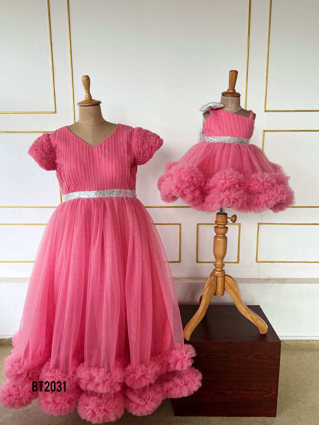 BT2031 Elegant Pink Dream Dress for Moms 🌸✨