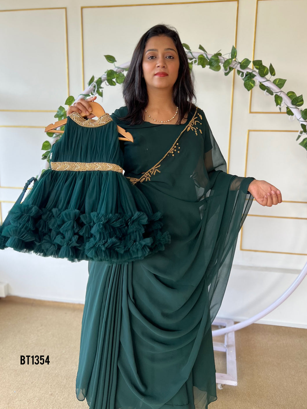 BT1354 Emerald Elegance: Chic Mother & Child Ensemble
