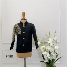 Load image into Gallery viewer, BT2435 Designer Baby Boy Black Blazer with Heavy Hand Lion Embroidery
