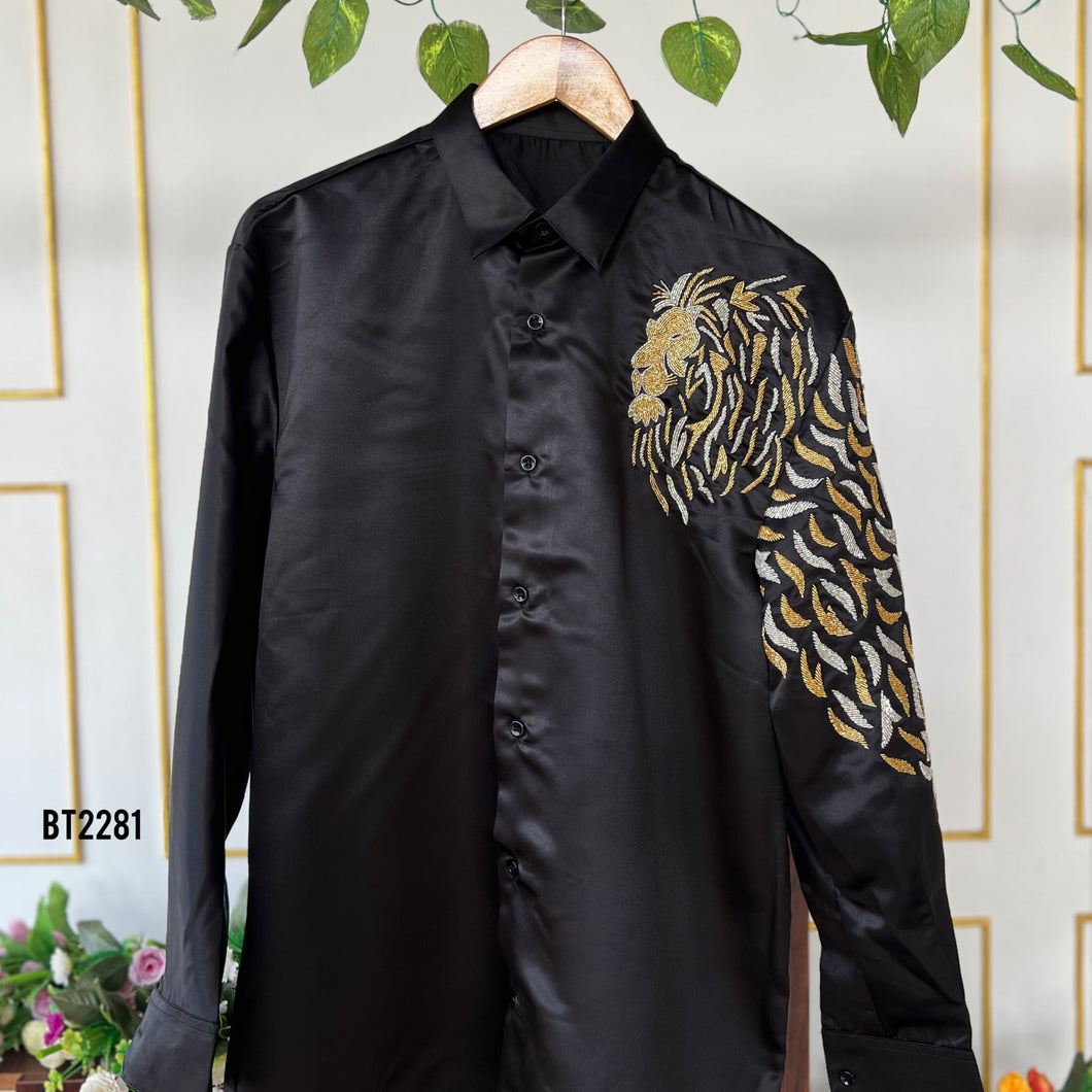 BT2281 Royal Black Lion Shirt – Bold, Fierce & Elegant! For DAD 🦁✨