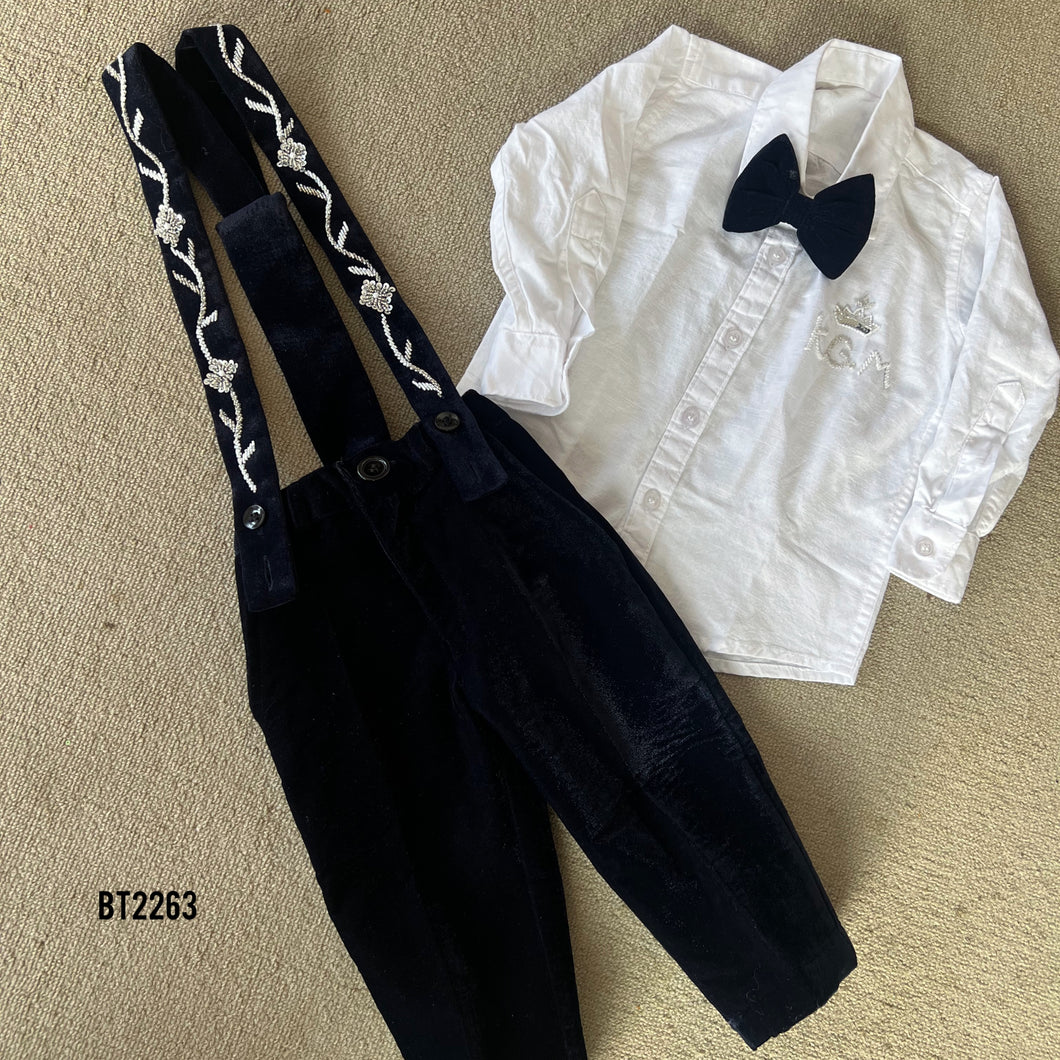 BT2263 🎩✨ Vintage Royalty – Classic Velvet Suspender Suit for Little Gentlemen 🤵💎