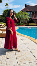 Load image into Gallery viewer, BT1652 Mom Handwork Salwar Suit
